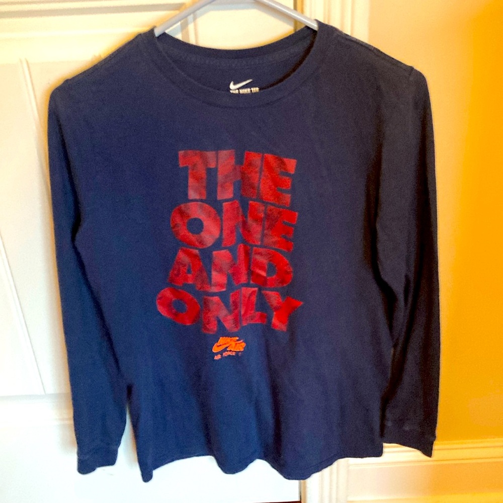 Boys xl long sleeve Nike tee